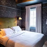 The Gas Lamp Hotel - 3Br Suite